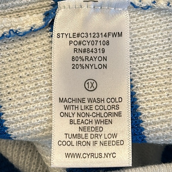 NWT Cyrus Size 1X Boxy Blue & White Nautical Stripe Sweater - Picture 8 of 8